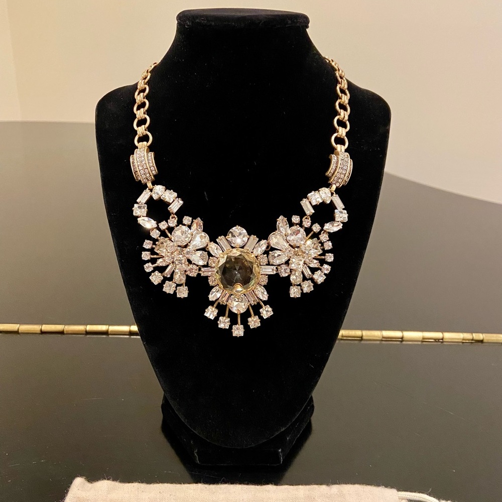 NWT preppy luxury J. Crew Vintage Inspired Crystal Statement Necklace - Picture 4 of 13